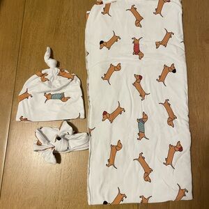 Milkmaid goods dachshunds swaddle set with bow & hat
